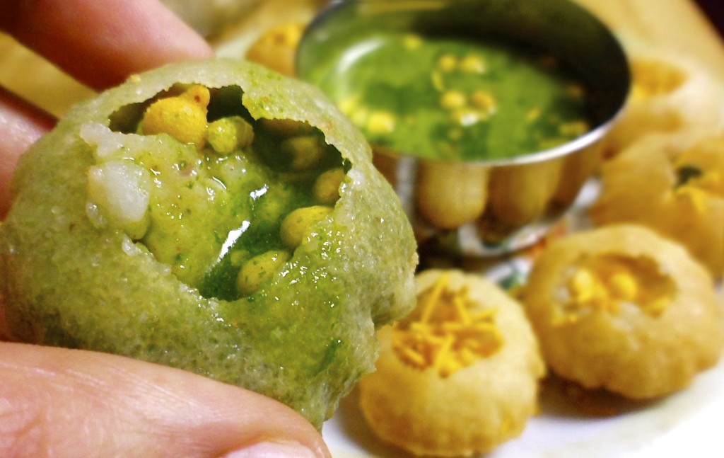 Pani Puri - foodiewish