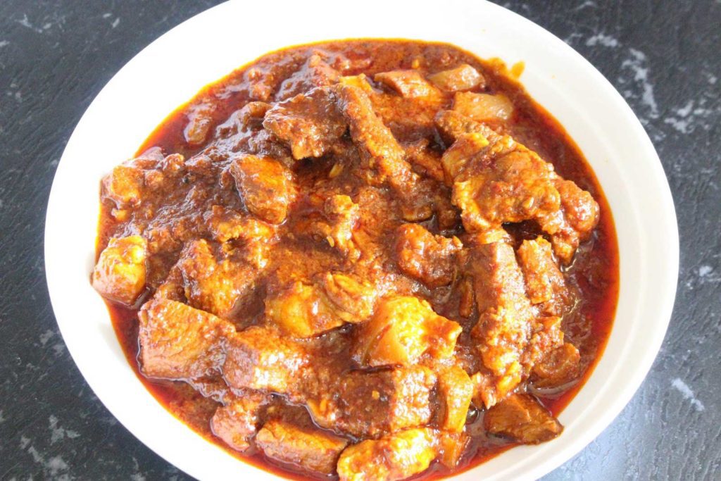 Pork Vindaloo - foodiewish