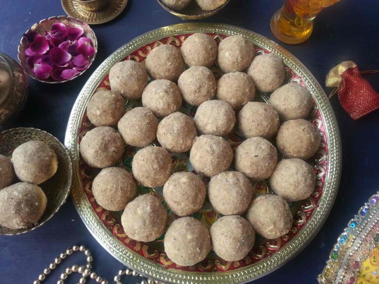 atta dry fruits ladoo recipe