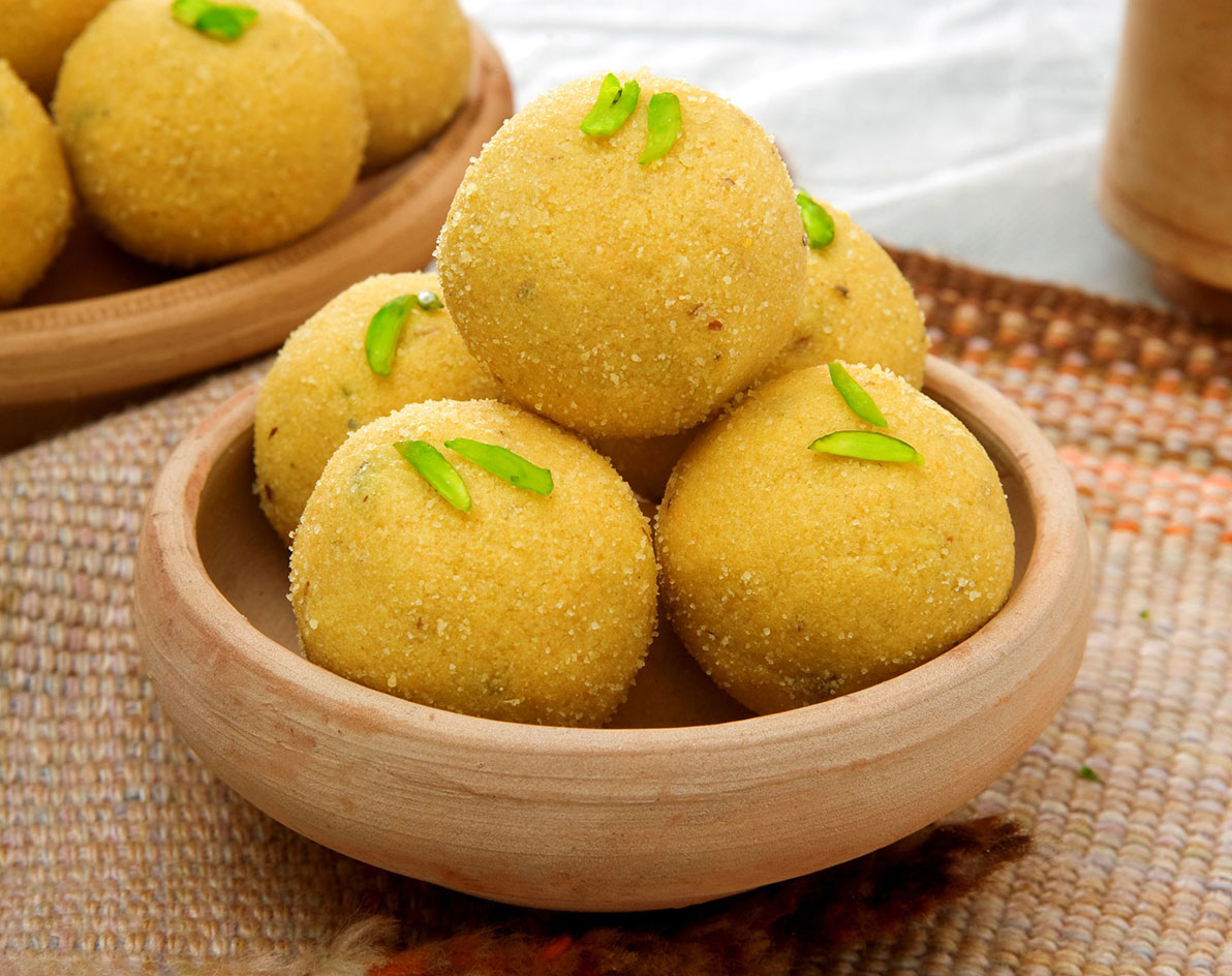 Traditional Indian Sweet Besan Ke Laddu Recipe Foodiewish