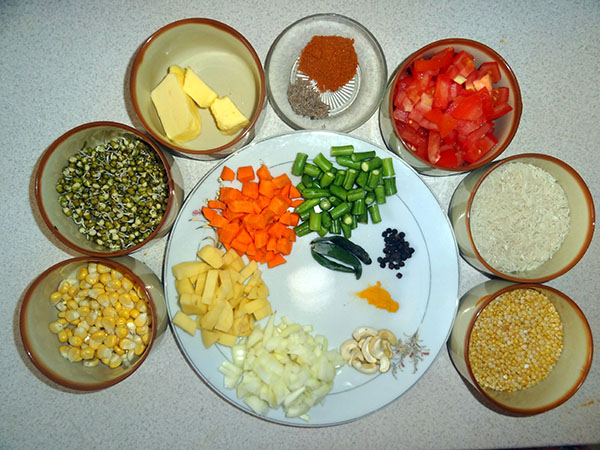 Vegetable Pongal Ingredients