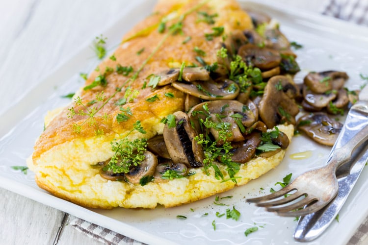 Recipes for Healthy Breakfast - Mushroom omelet