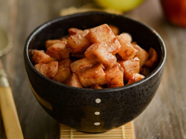 Quick and Easy Apple Compote Recipes! Quick and Easy Apple Compote Recipes!
