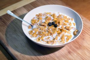 "corn flakes nutrition facts"